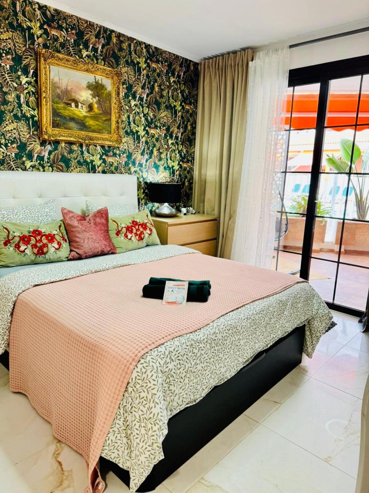 Apartment With Terrace And Pool, Los Cristianos Los Cristianos  Exterior foto